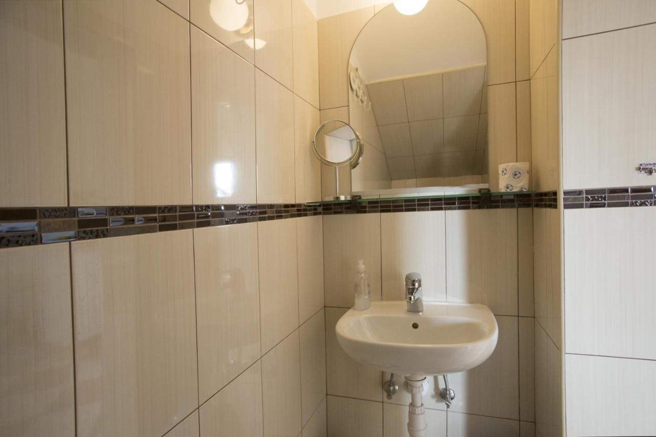 Apartments By The Sea Mavarstica, Ciovo - 12696 Trogir Ngoại thất bức ảnh