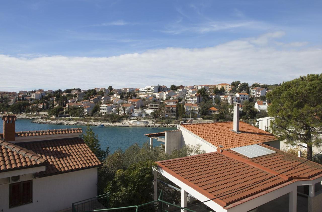 Apartments By The Sea Mavarstica, Ciovo - 12696 Trogir Ngoại thất bức ảnh