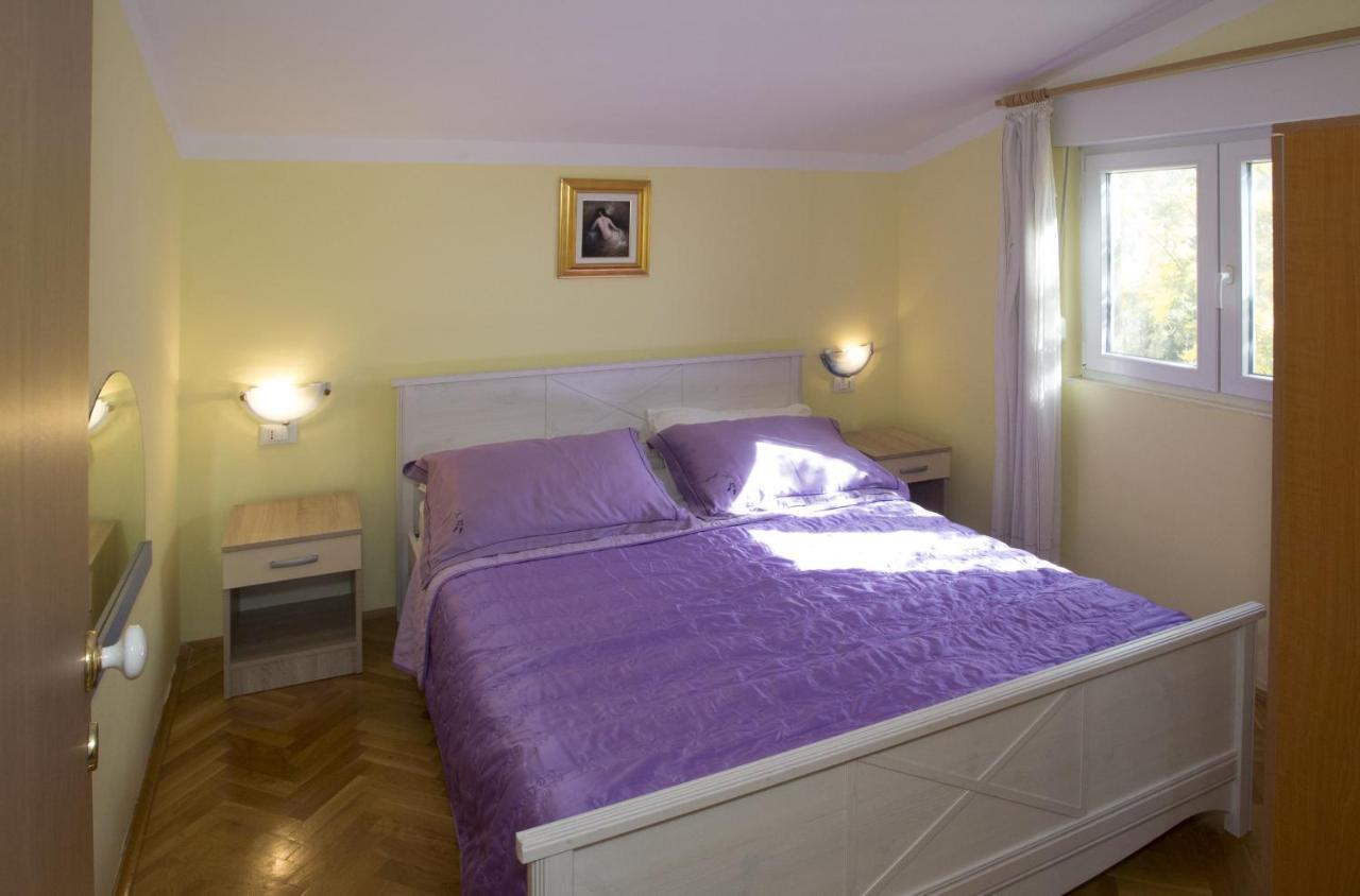 Apartments By The Sea Mavarstica, Ciovo - 12696 Trogir Ngoại thất bức ảnh